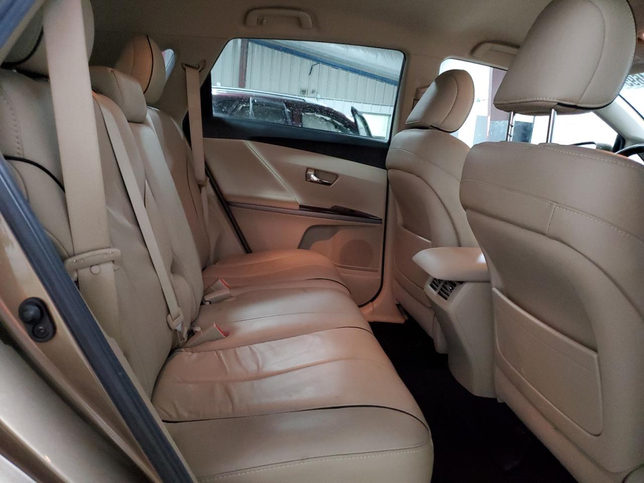 2014 Toyota Venza - Image 11