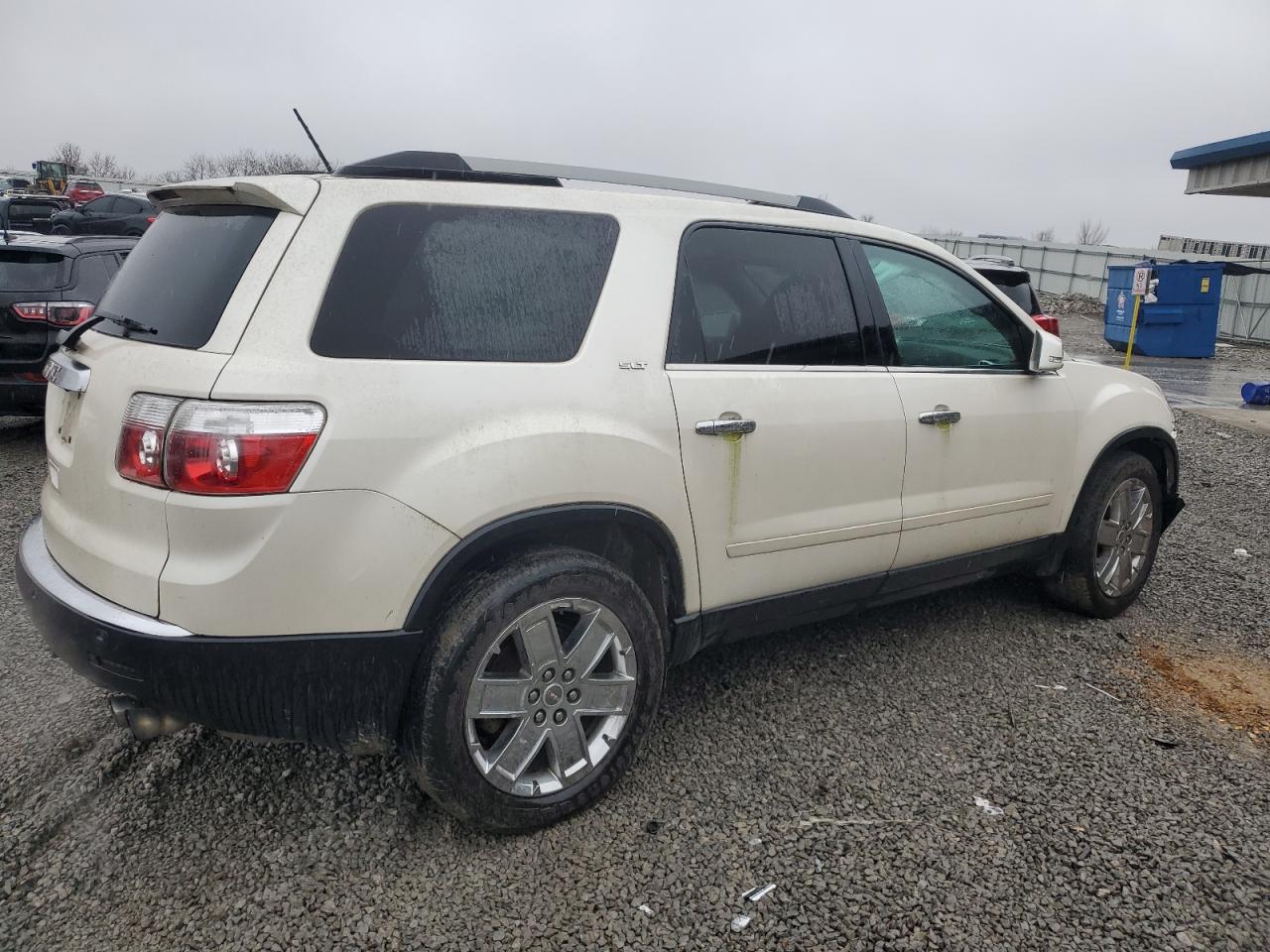 2011 GMC Acadia - Image 3