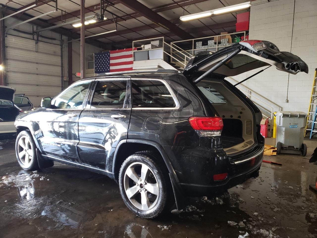 2015 Jeep Grand Cherokee - Image 2