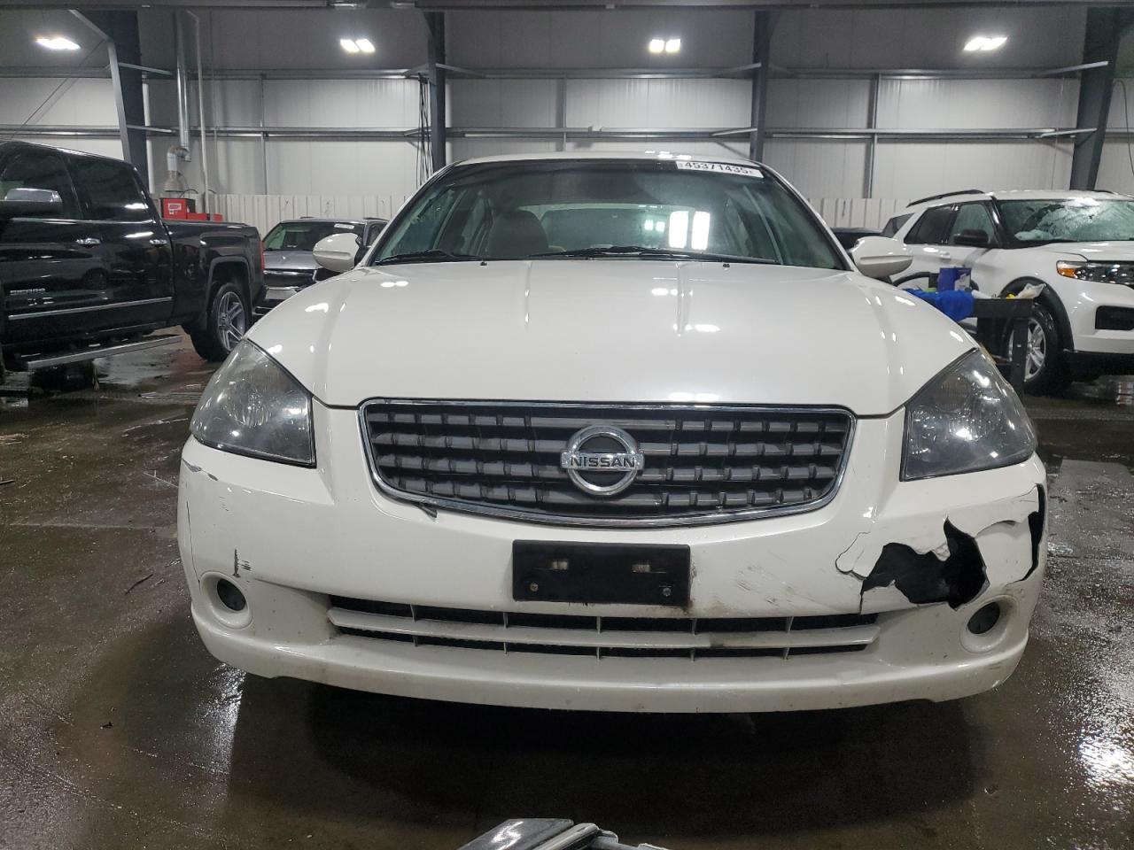 2005 Nissan Altima - Image 5