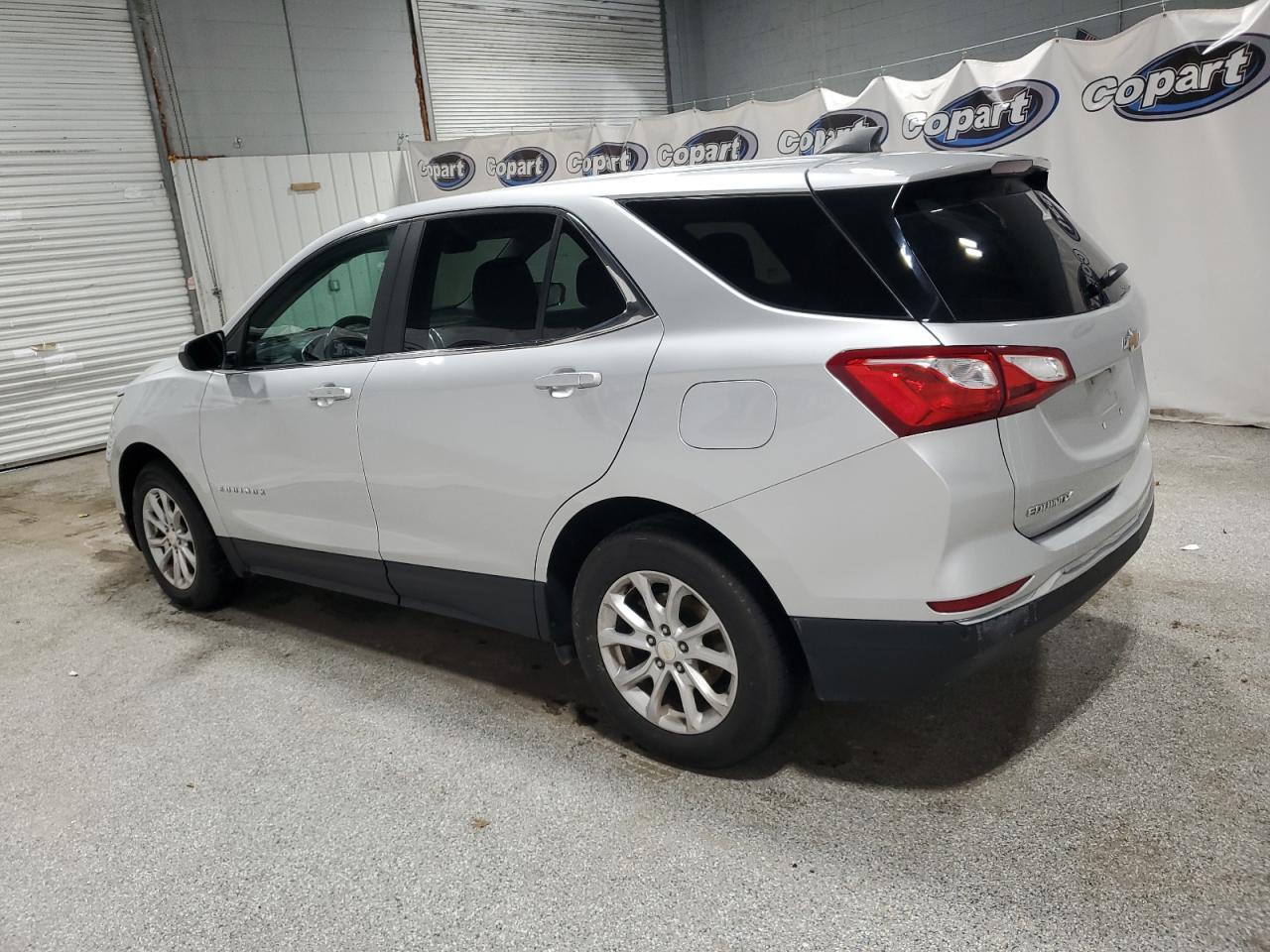 2021 Chevrolet Equinox - Image 2