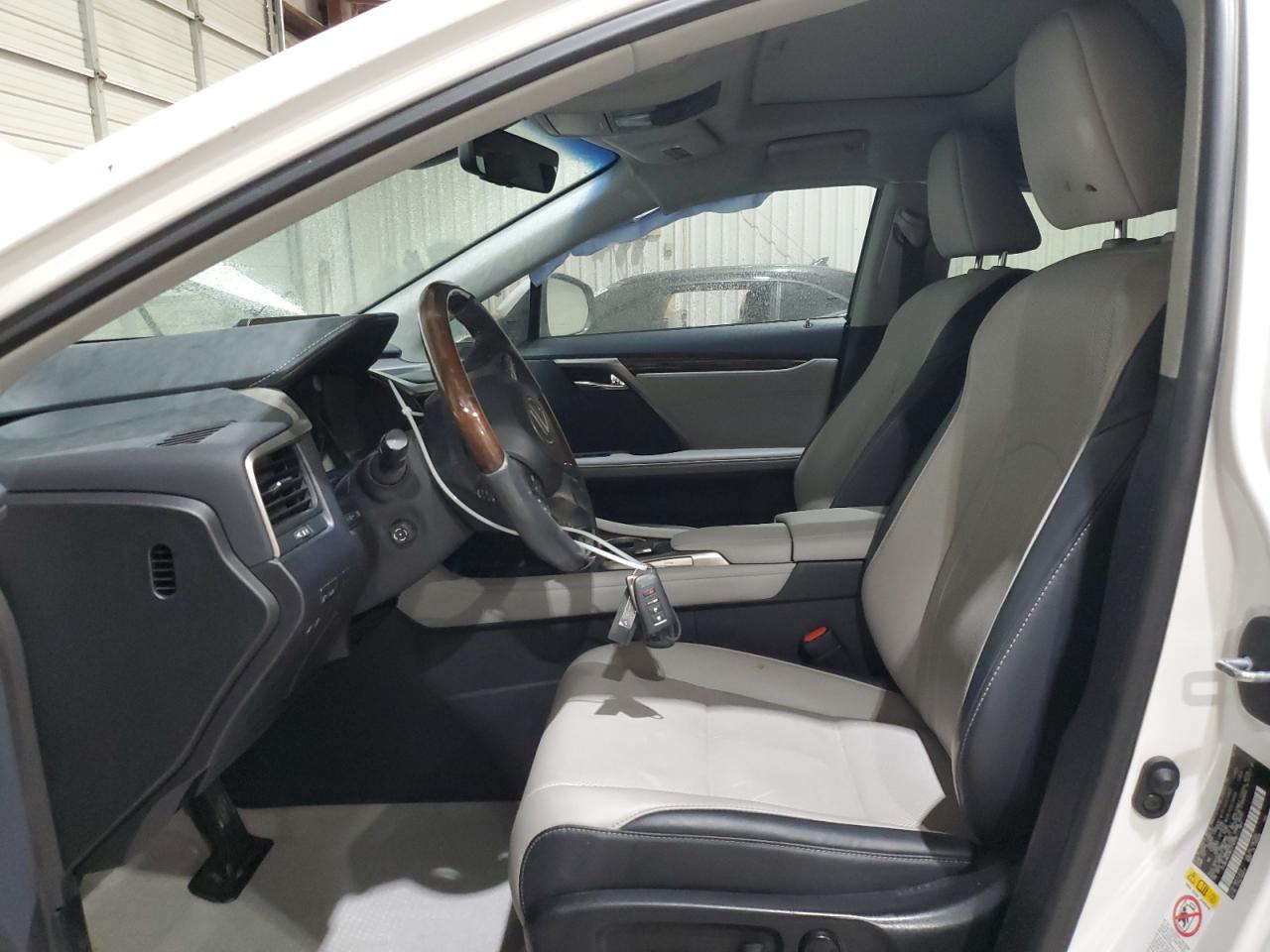 2019 Lexus RX - Image 7