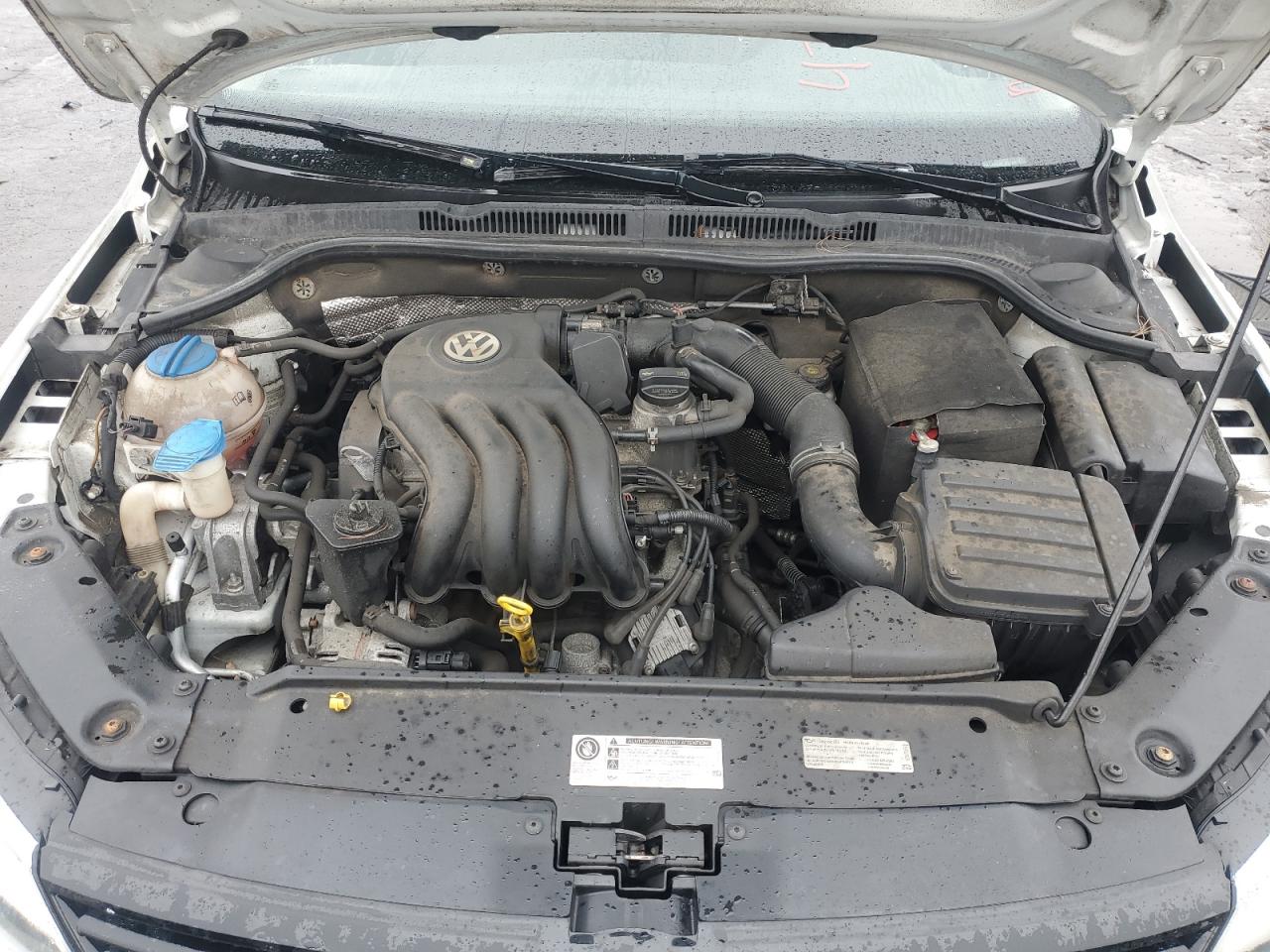 2014 Volkswagen Jetta - Image 13