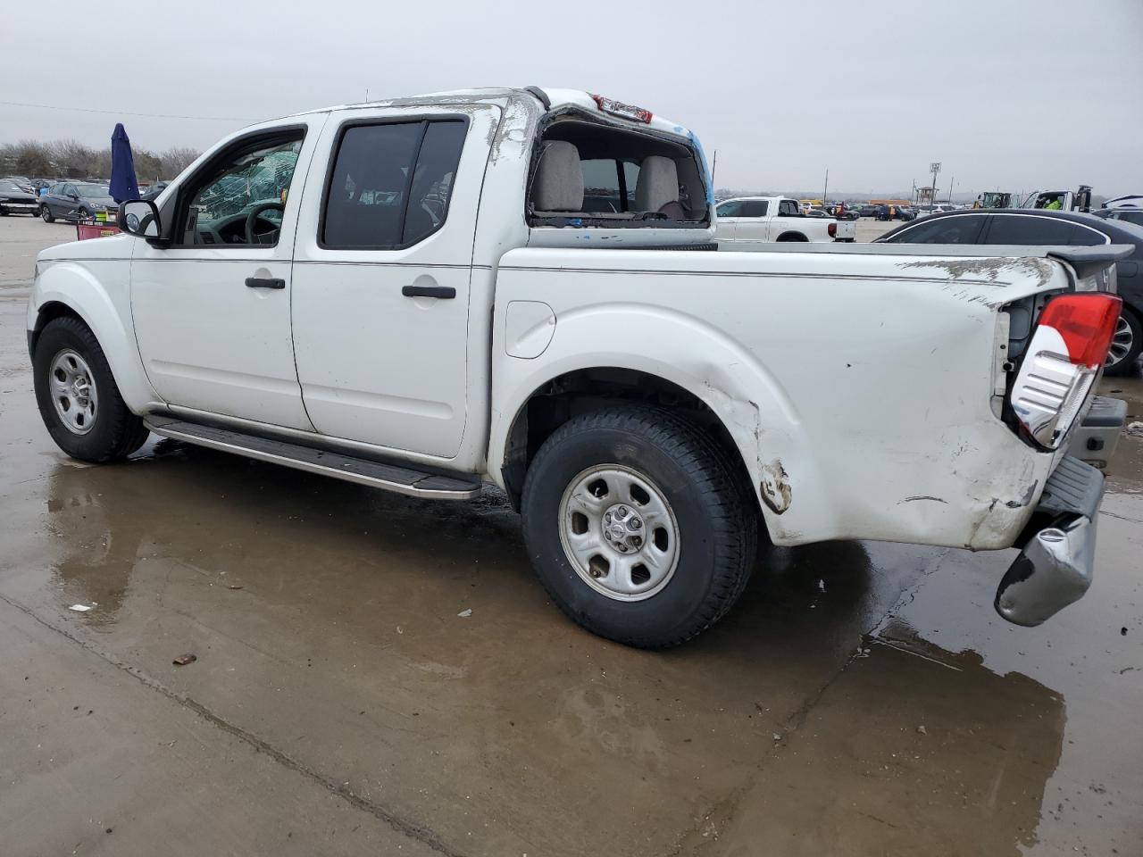 2013 Nissan Navara (Frontier) - Image 2
