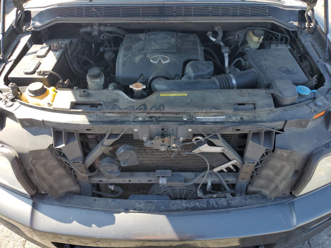 2009 Infiniti QX56 - Image 12