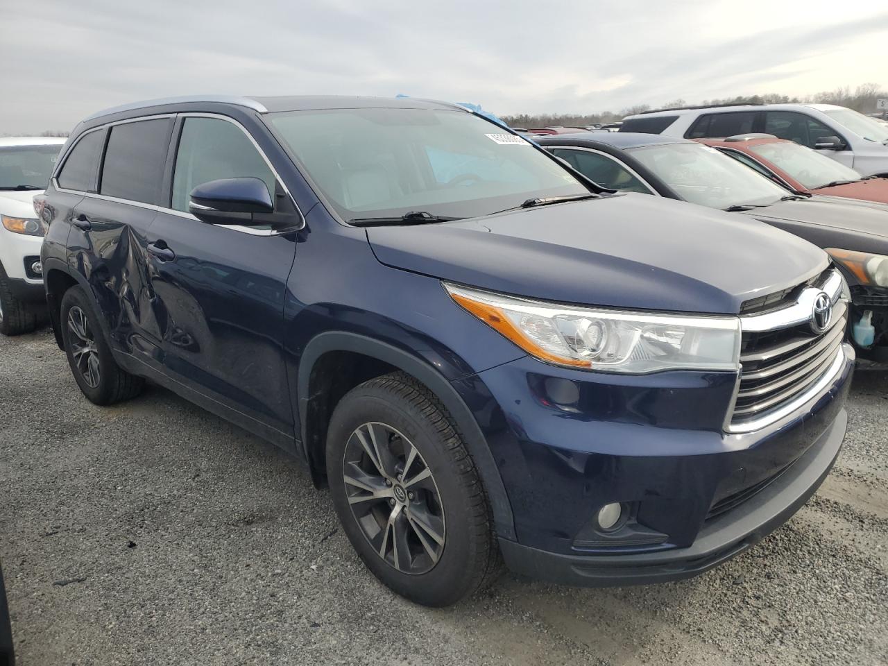 2016 Toyota Highlander - Image 4