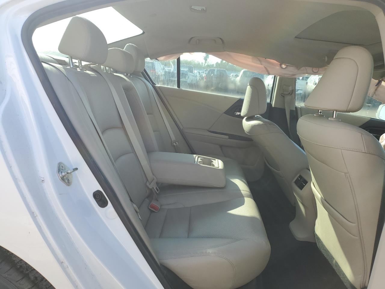 2015 Honda Accord - Image 10