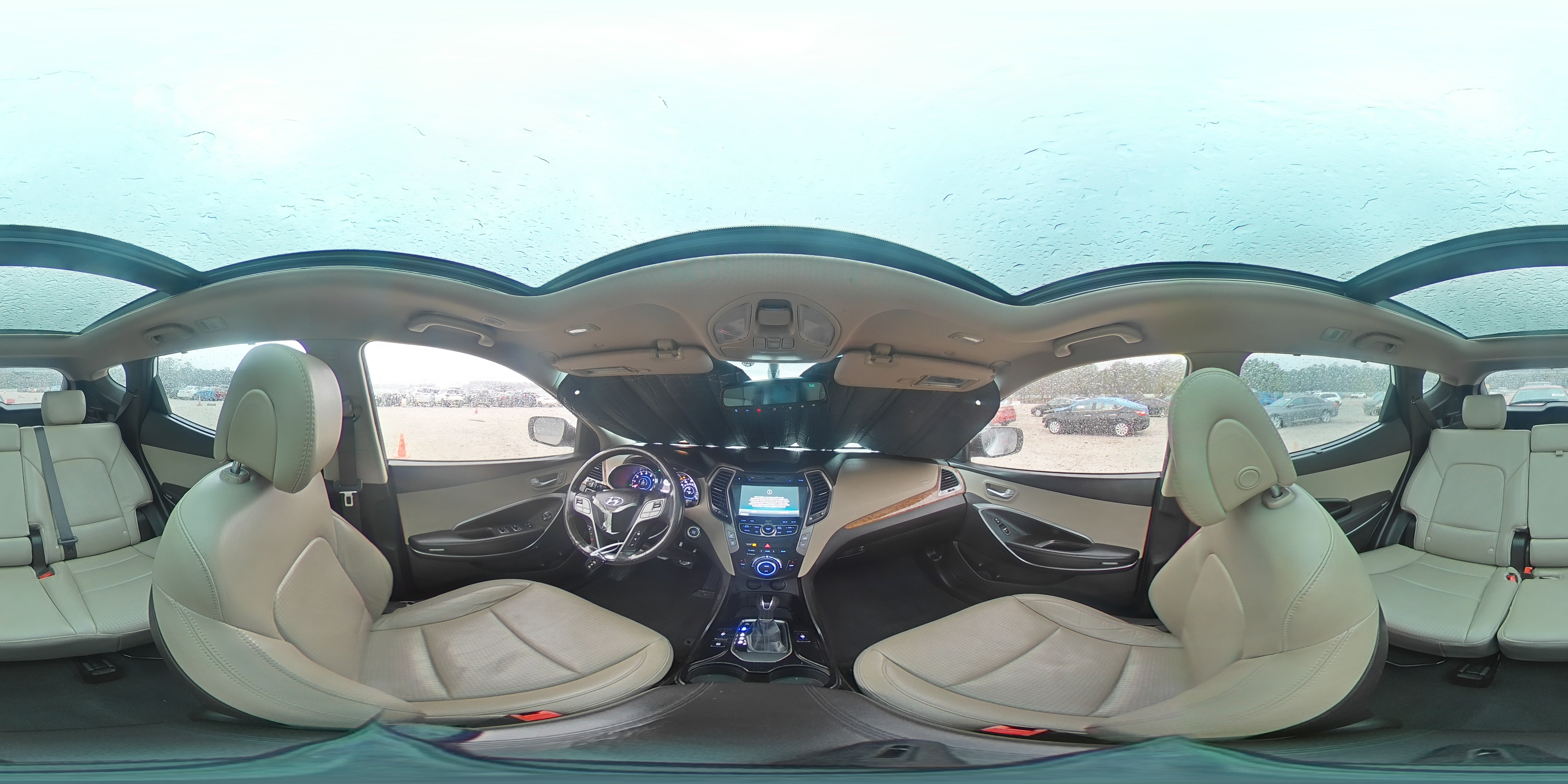 2014 Hyundai Santa Fe - Image 16