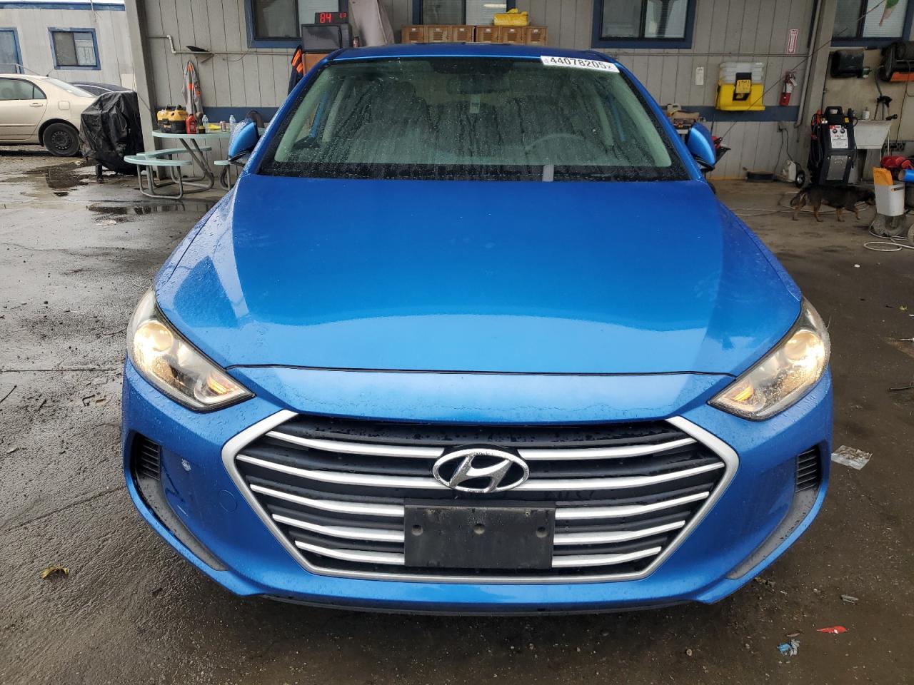 2017 Hyundai Elantra - Image 5