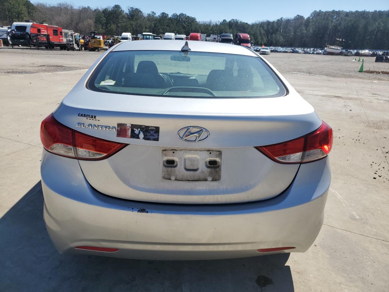 2012 Hyundai Elantra - Image 6