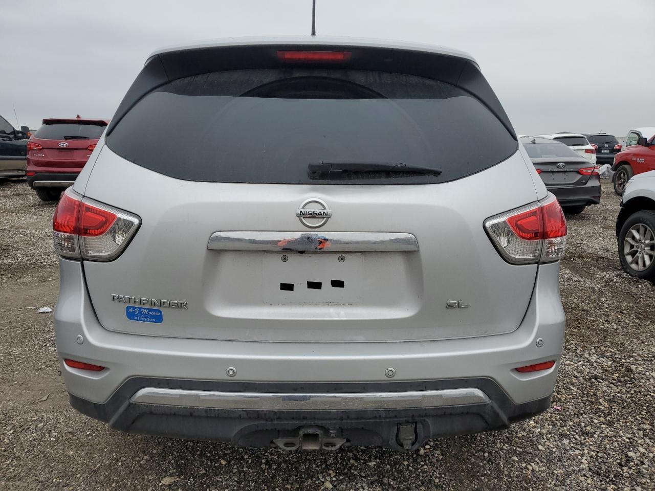 2014 Nissan Pathfinder - Image 6