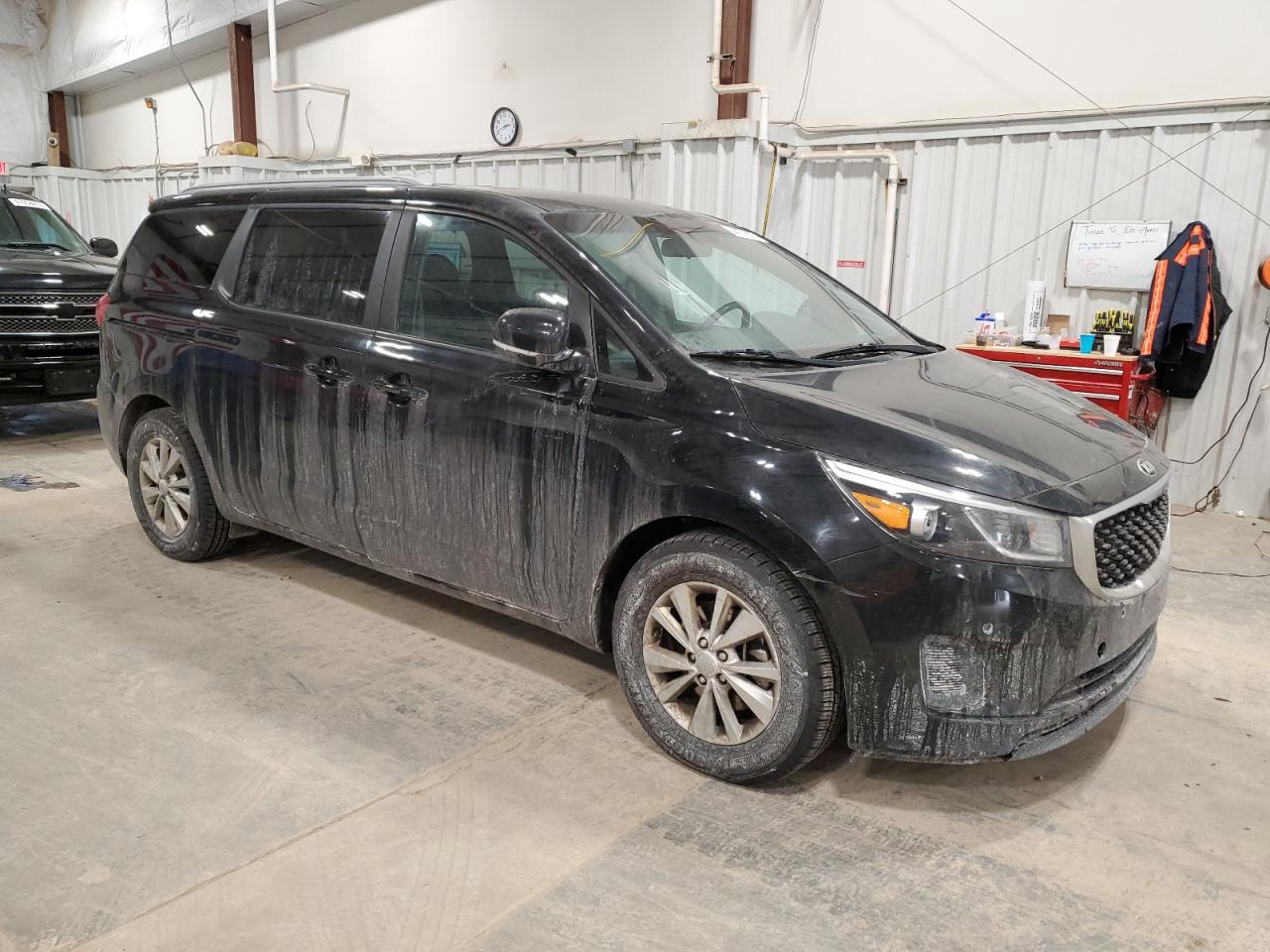 2017 Kia Sedona - Image 4