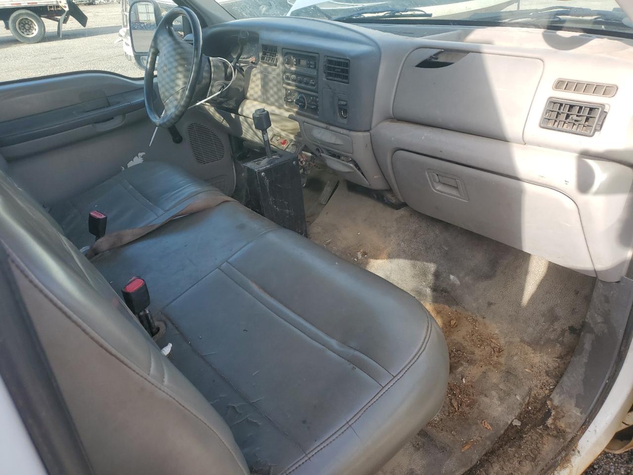 1999 Ford F450 - Image 8
