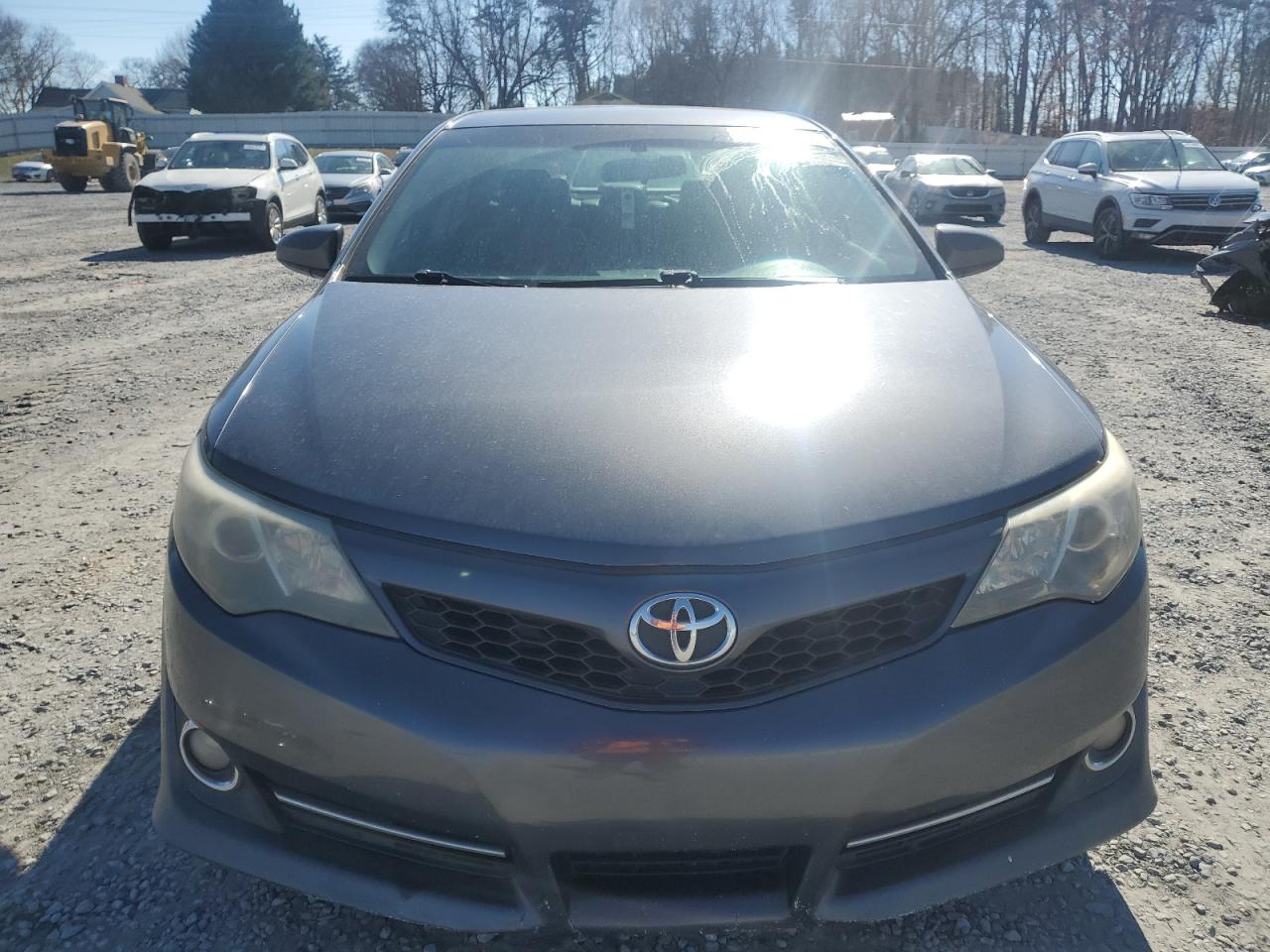 2013 Toyota Camry - Image 5