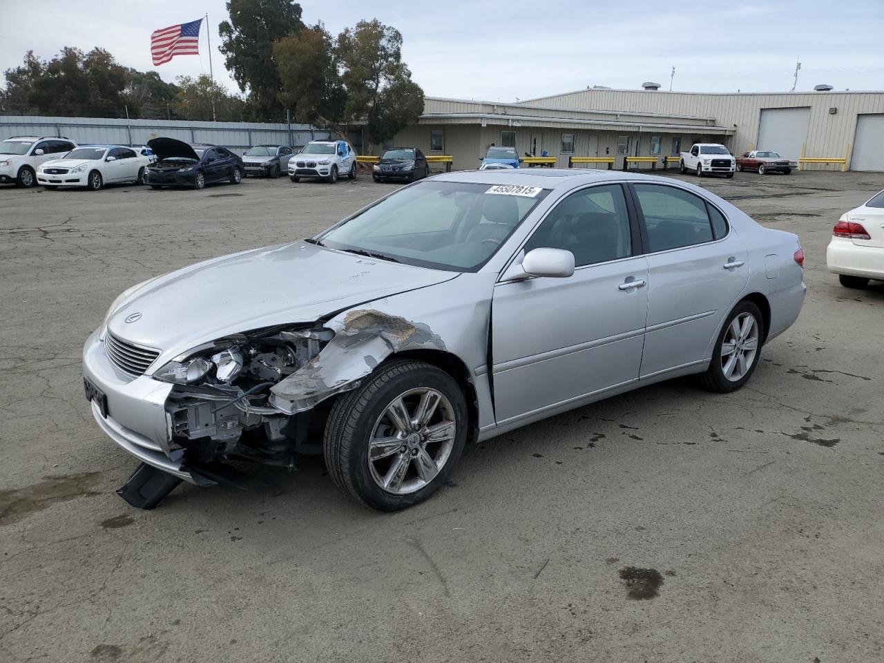 2005 Lexus ES - Image 1