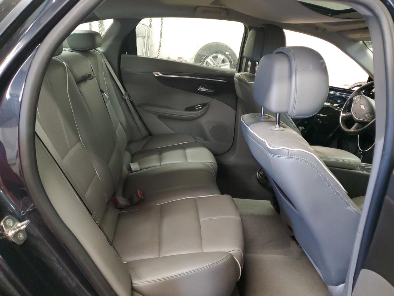 2014 Chevrolet Impala - Image 10