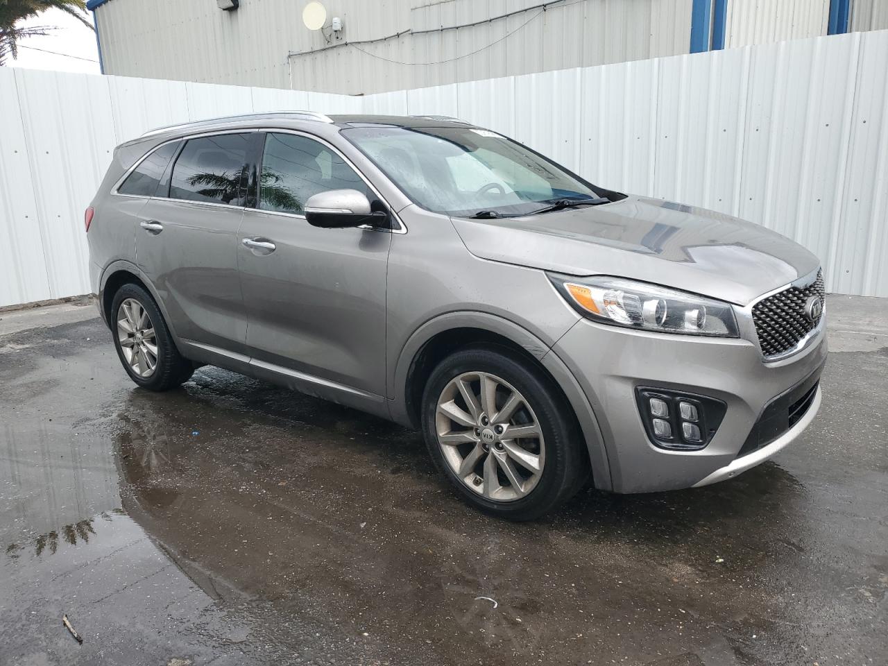 2017 Kia Sorento - Image 4