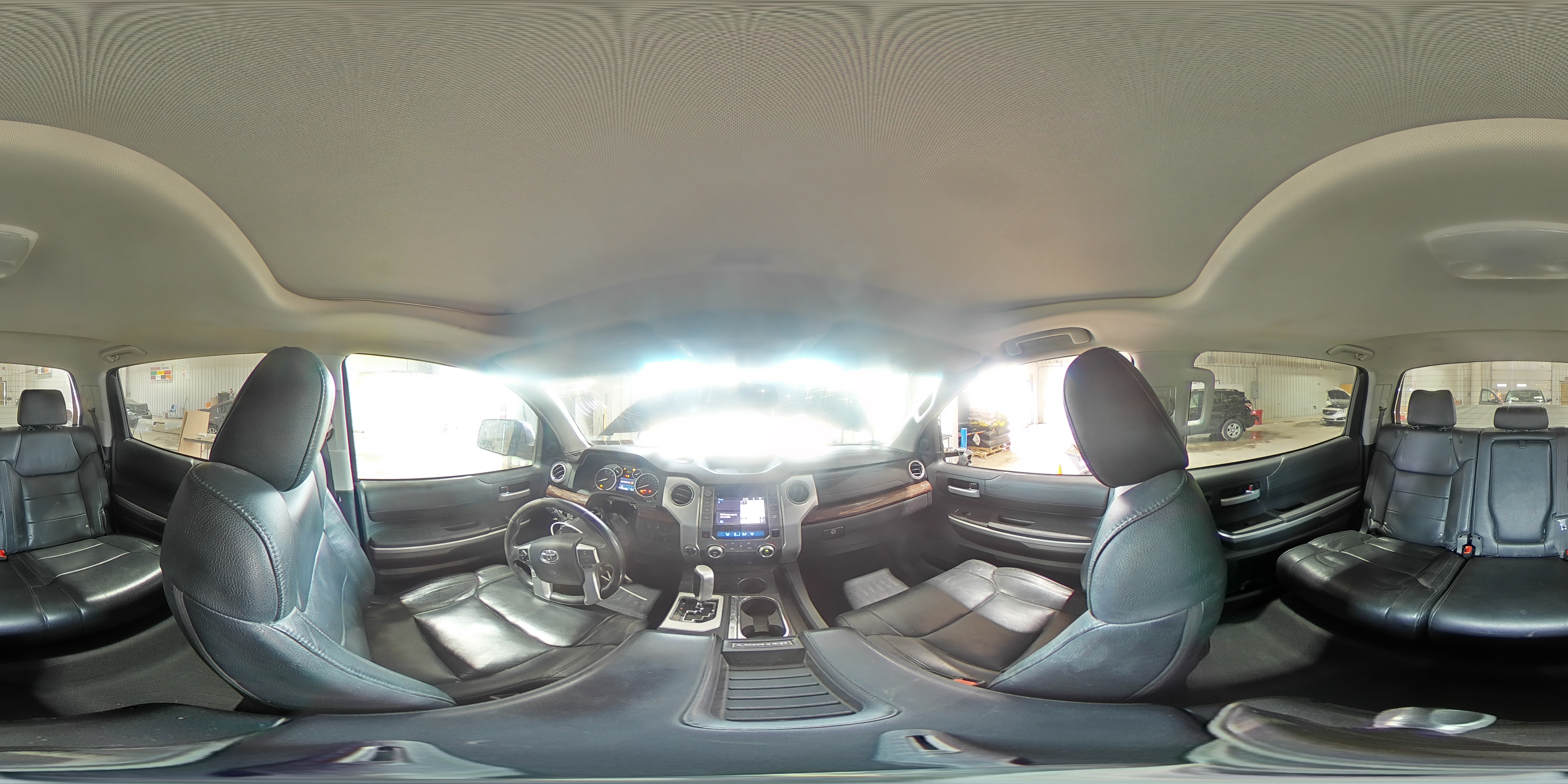2015 Toyota Tundra - Image 15