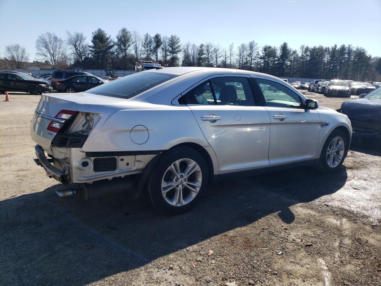2013 Ford Taurus - Image 3