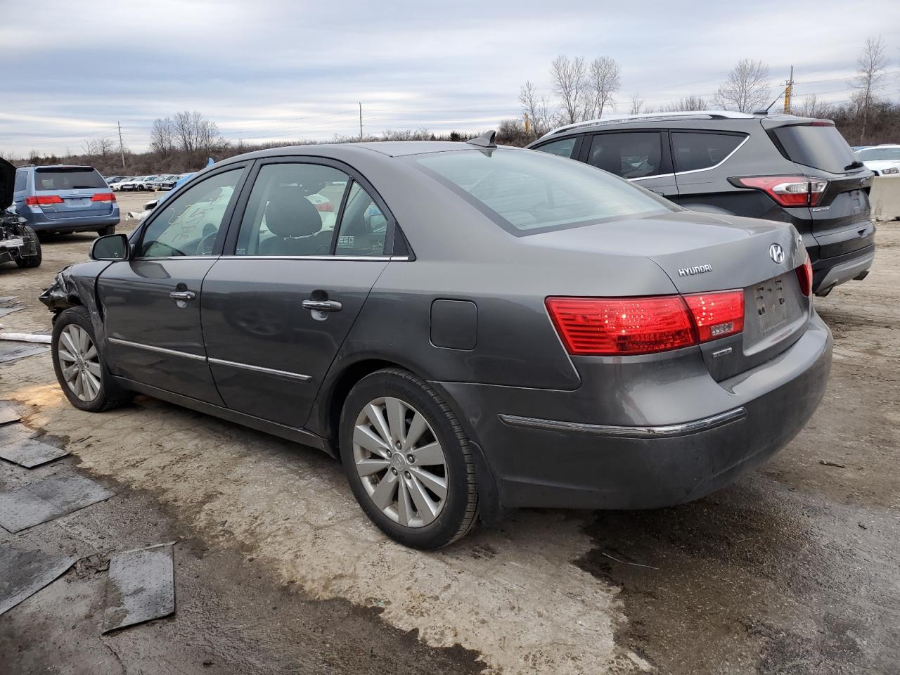 2009 Hyundai Sonata - Image 2