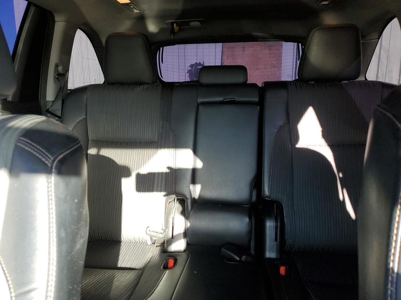 2015 Toyota Highlander - Image 10