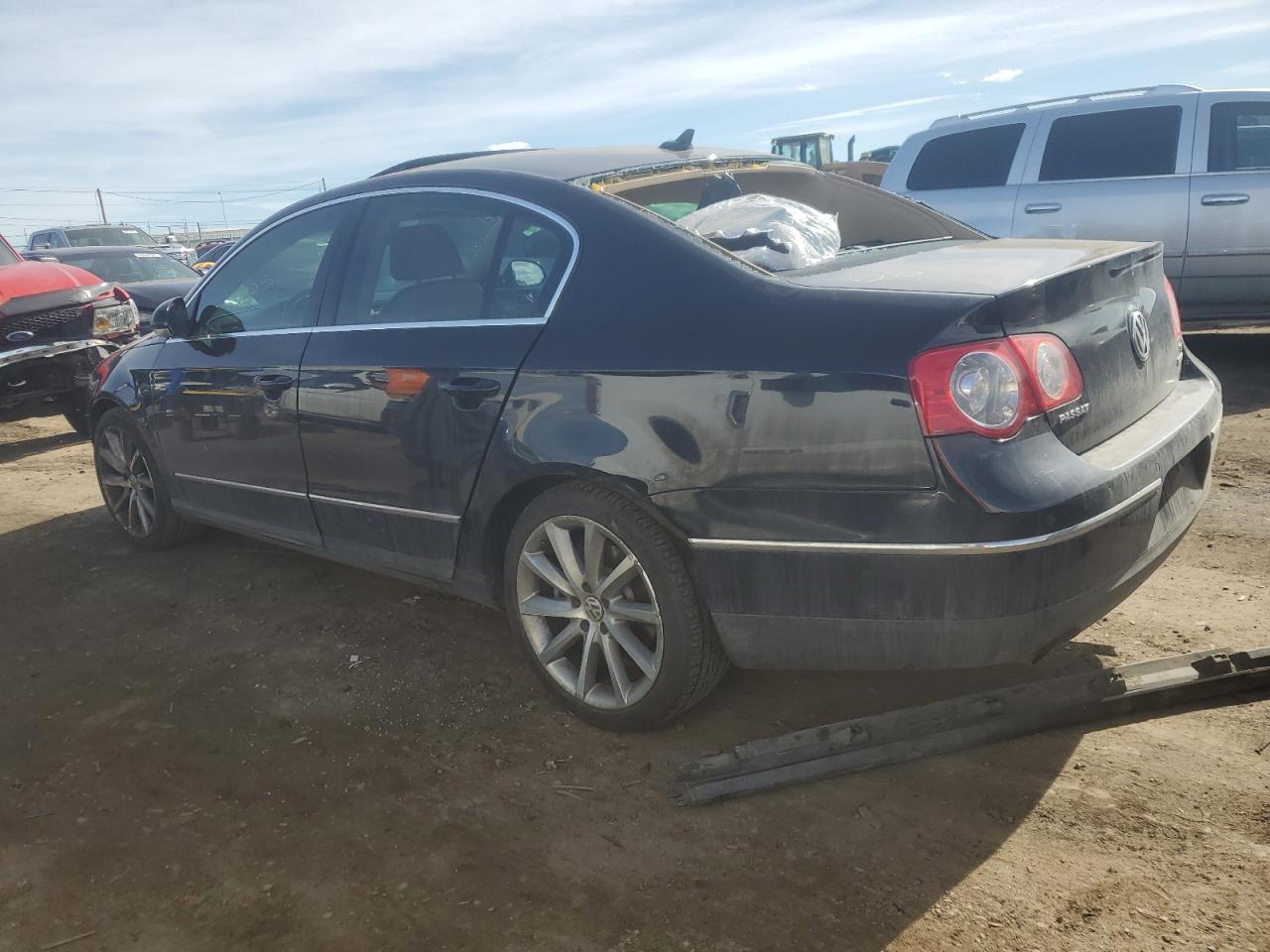 2008 Volkswagen Passat - Image 2