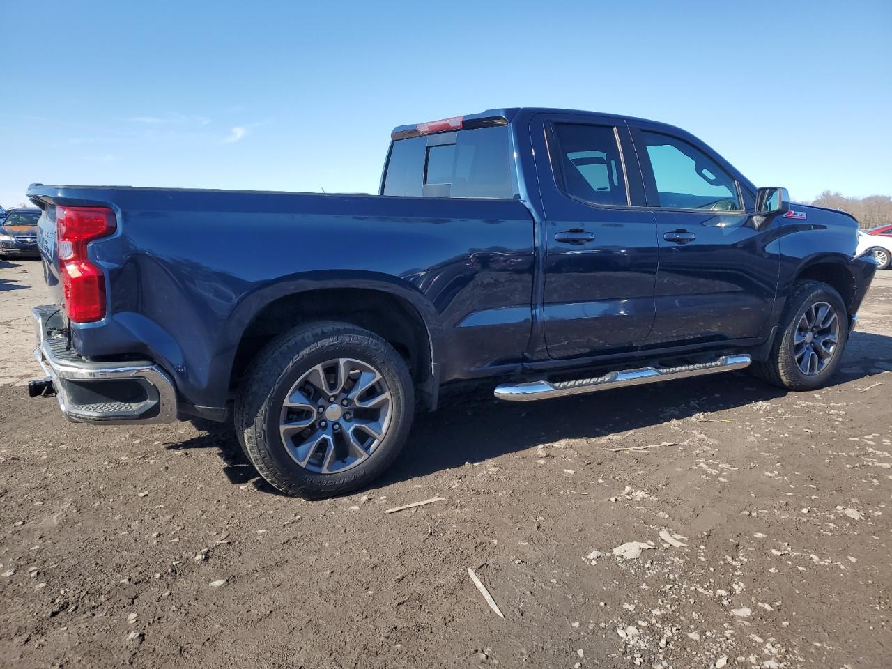 2021 Chevrolet Silverado - Image 3