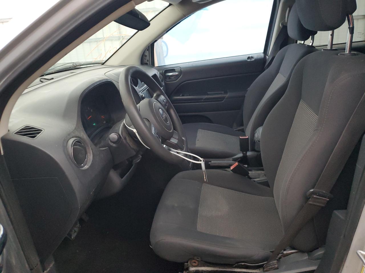 2012 Jeep Compass - Image 7
