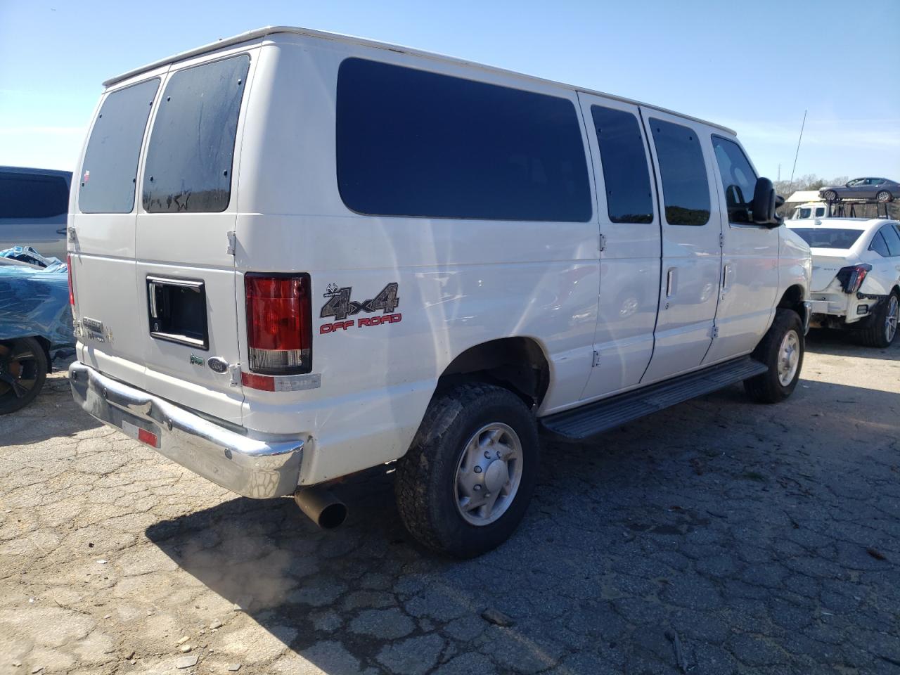 2014 Ford Econoline - Image 3
