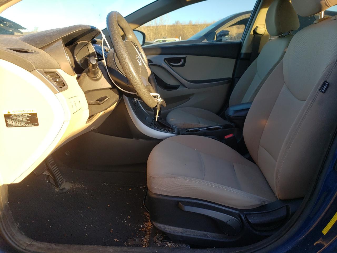 2015 Hyundai Elantra - Image 7