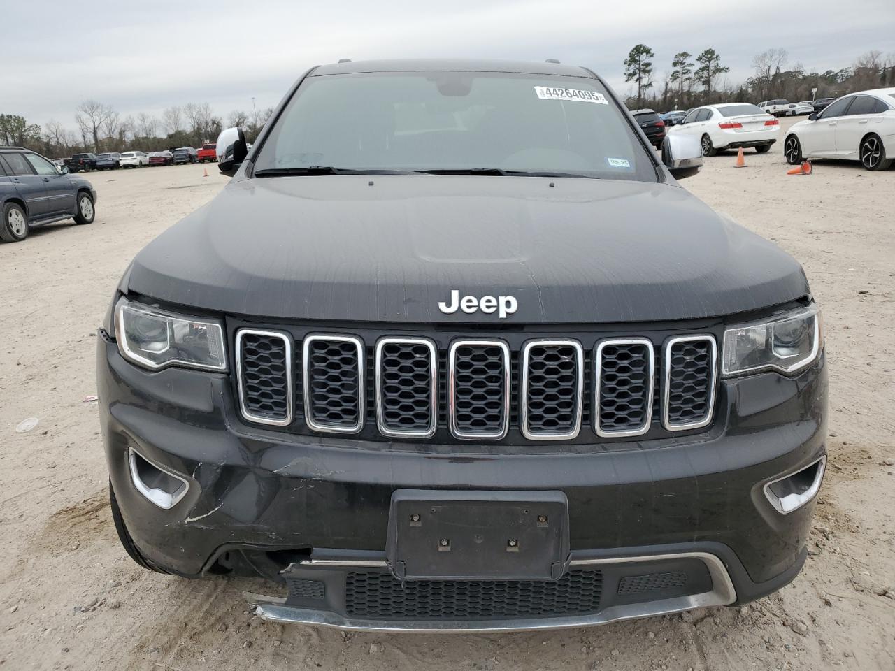 2017 Jeep Grand Cherokee - Image 5