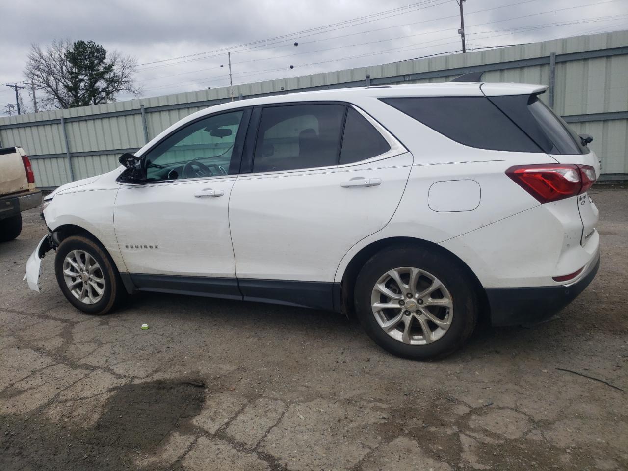 2018 Chevrolet Equinox - Image 2