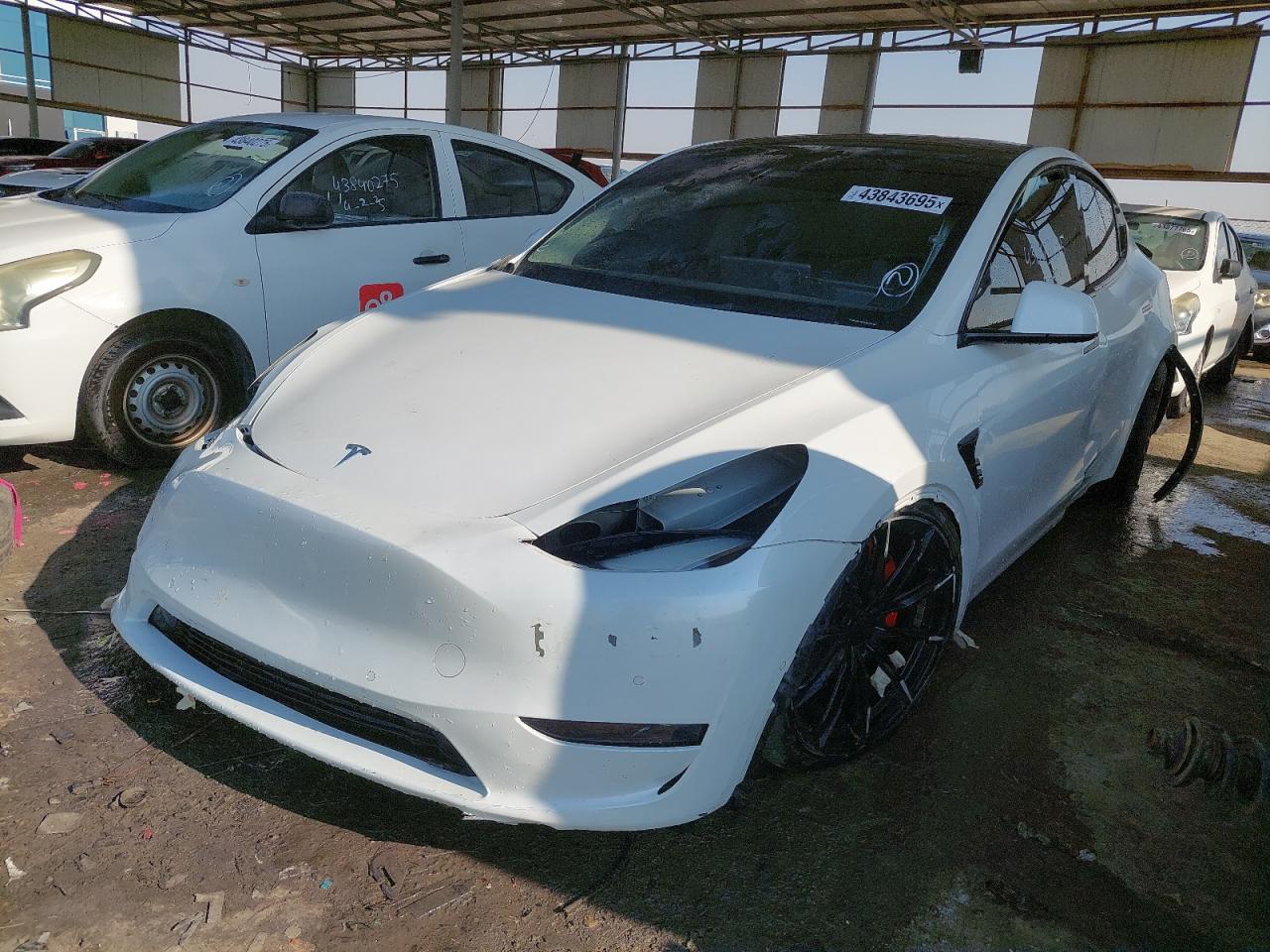 LRWYGCEL0NC279388 - 2023 Tesl Model Y - #43843695