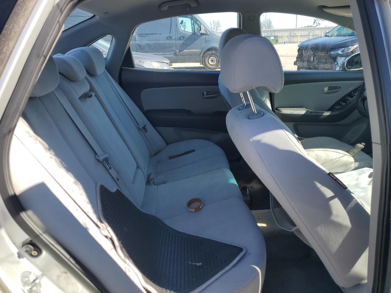 2008 Hyundai Elantra - Image 10
