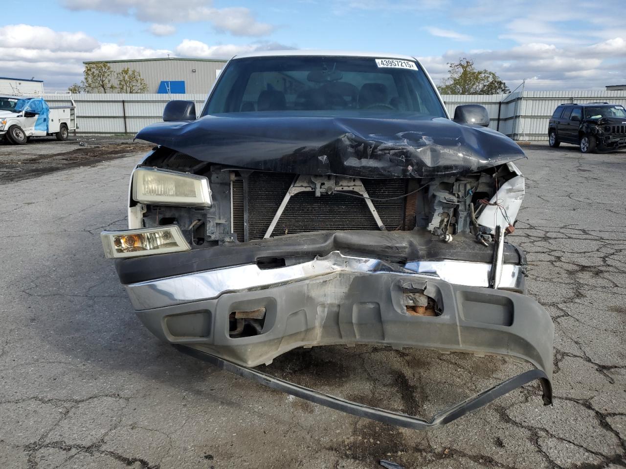 2005 Chevrolet Silverado - Image 5