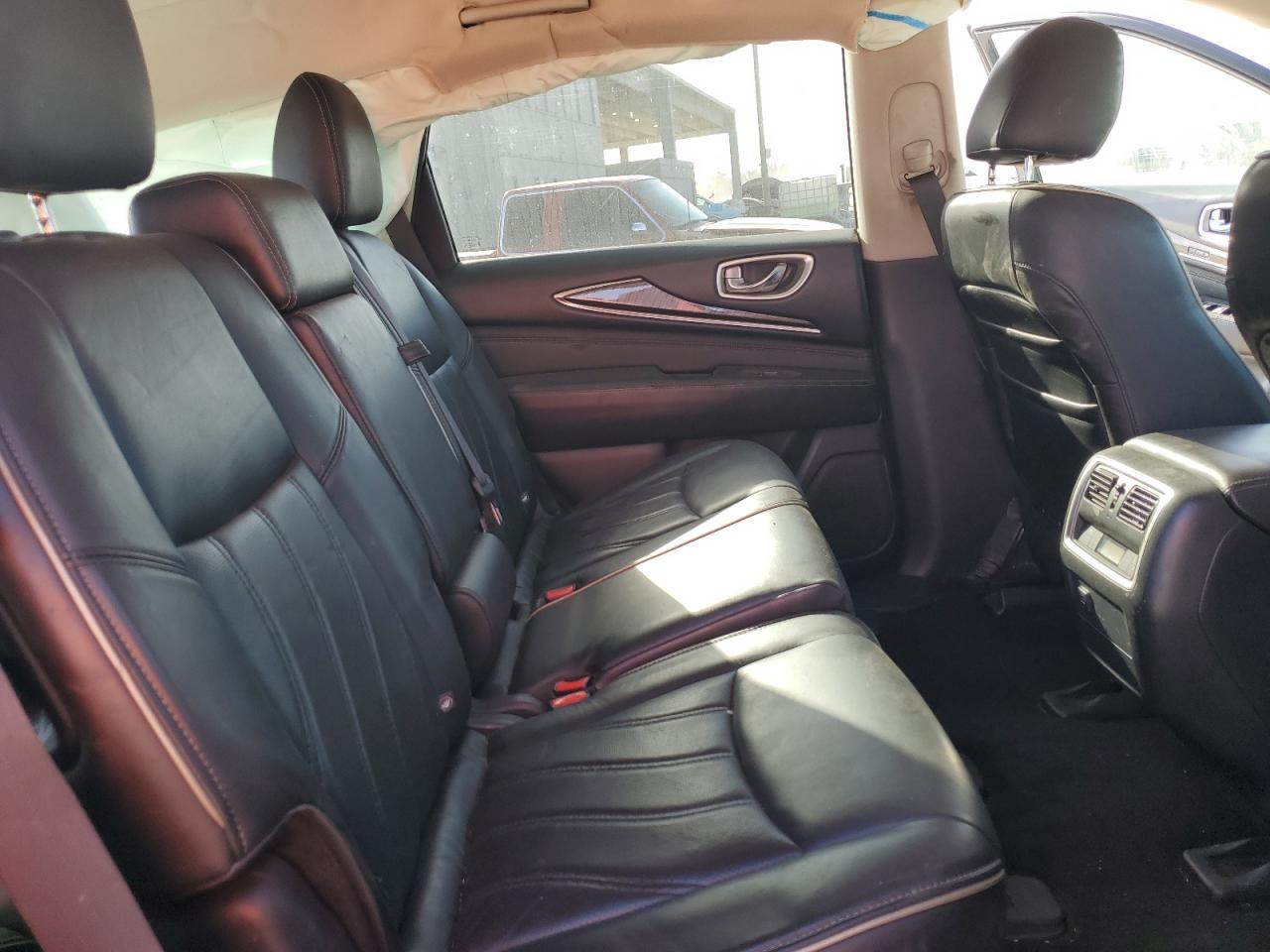 2017 Infiniti QX60 - Image 11