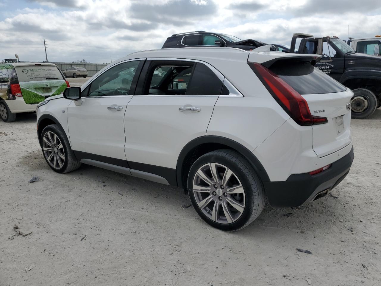 2021 Cadillac XT4 - Image 2