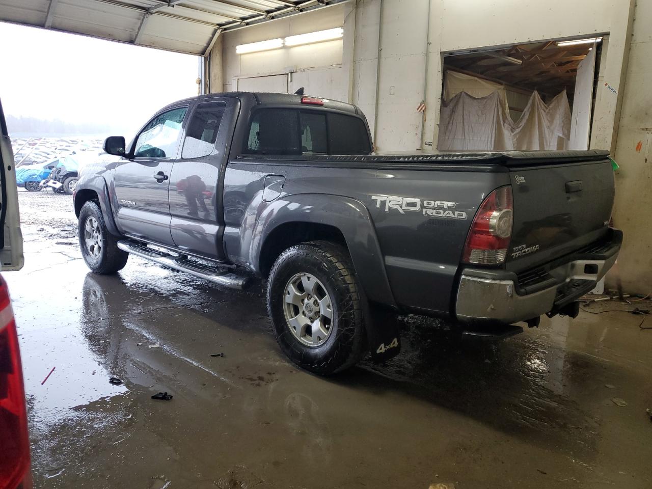 2014 Toyota Tacoma - Image 2