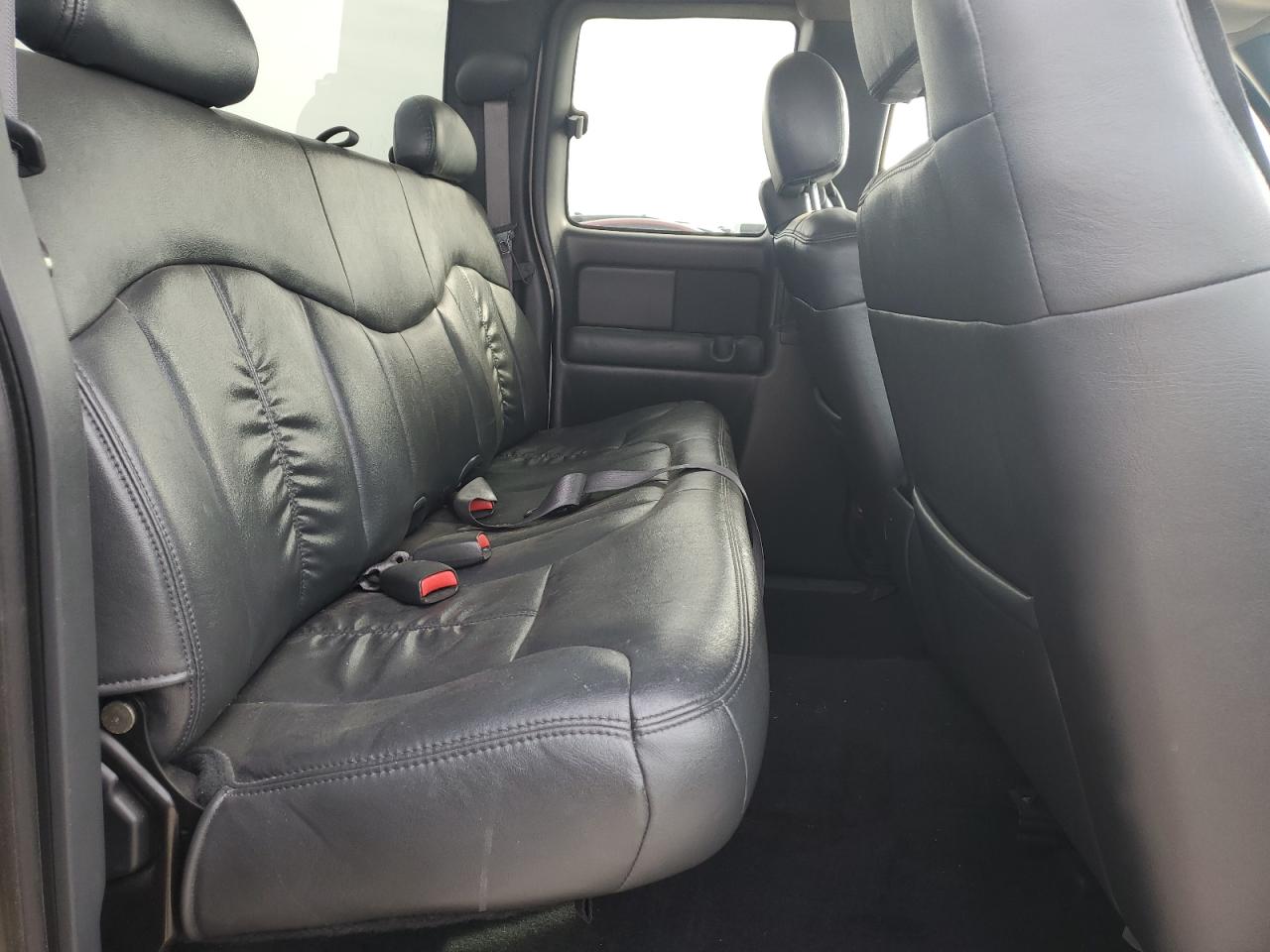 2002 Chevrolet Silverado - Image 10