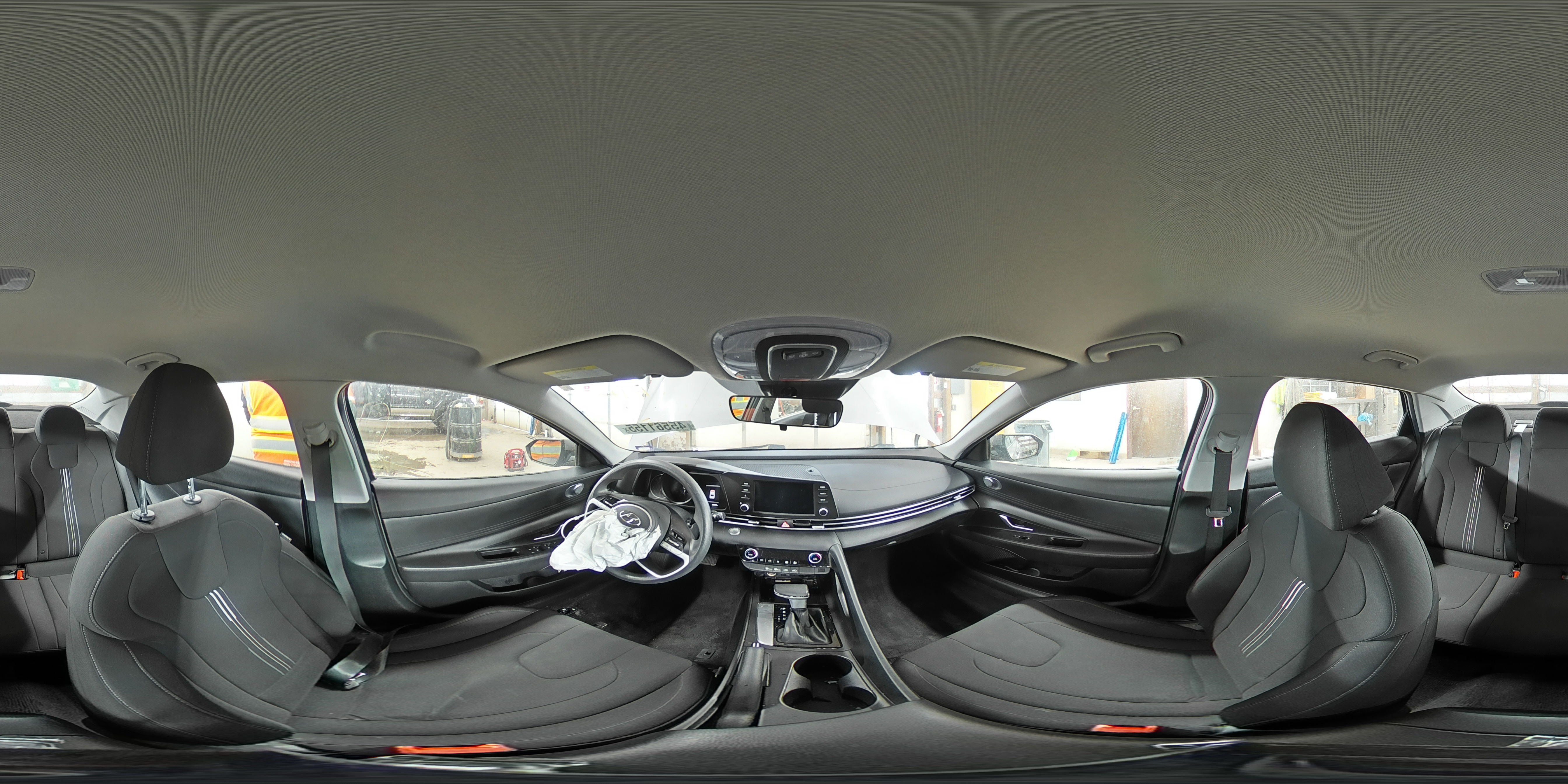 2022 Hyundai Elantra - Image 14