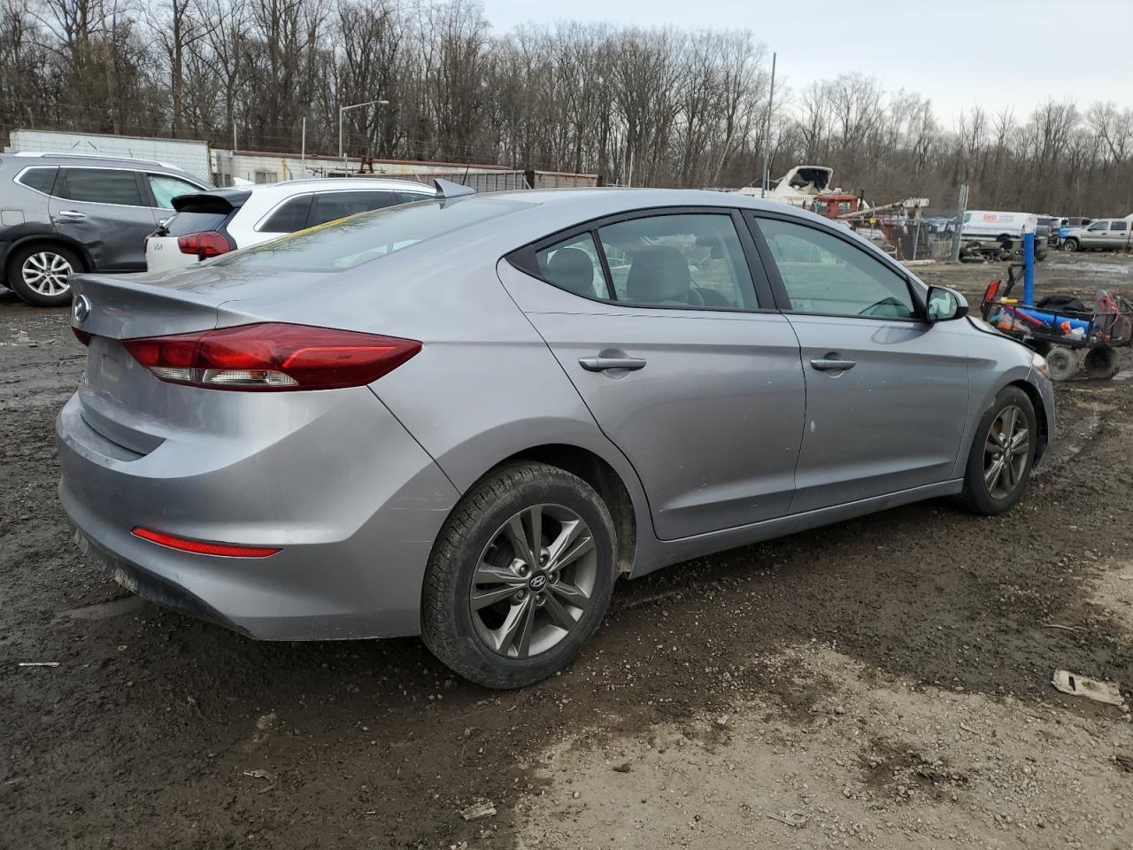 2017 Hyundai Elantra - Image 3