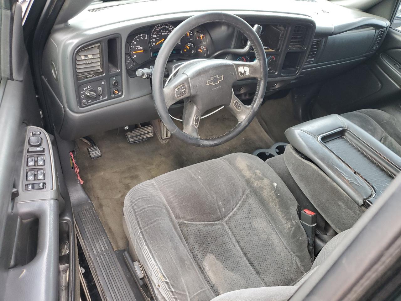 2005 Chevrolet Silverado - Image 8