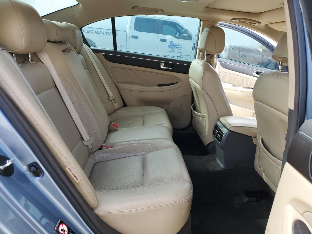2011 Hyundai Genesis - Image 11