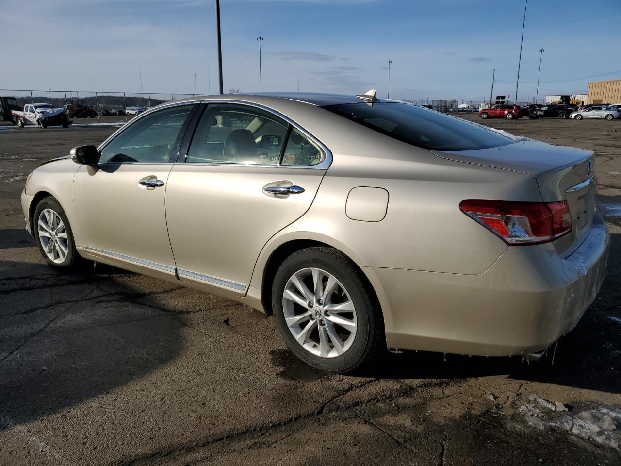 2012 Lexus ES - Image 2