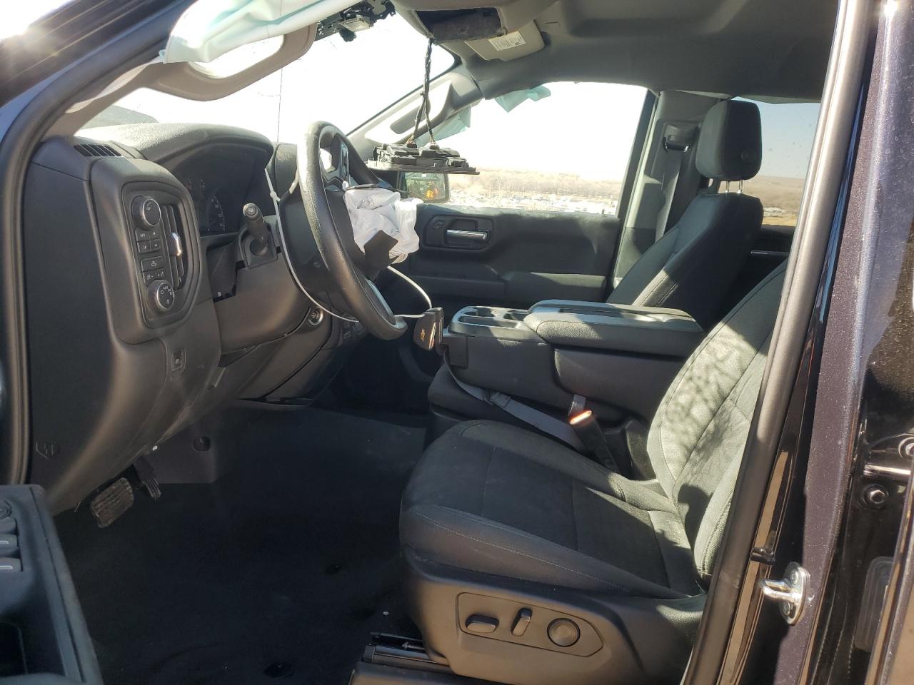 2022 Chevrolet Silverado - Image 7