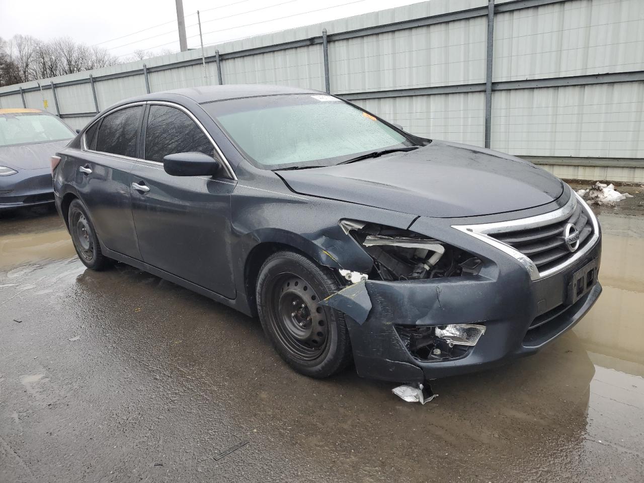 2015 Nissan Altima - Image 4