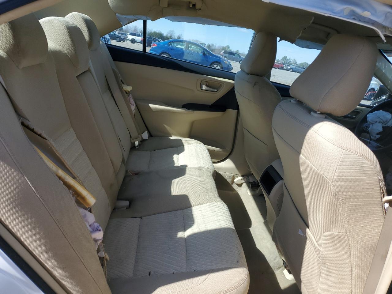 2015 Toyota Camry - Image 11