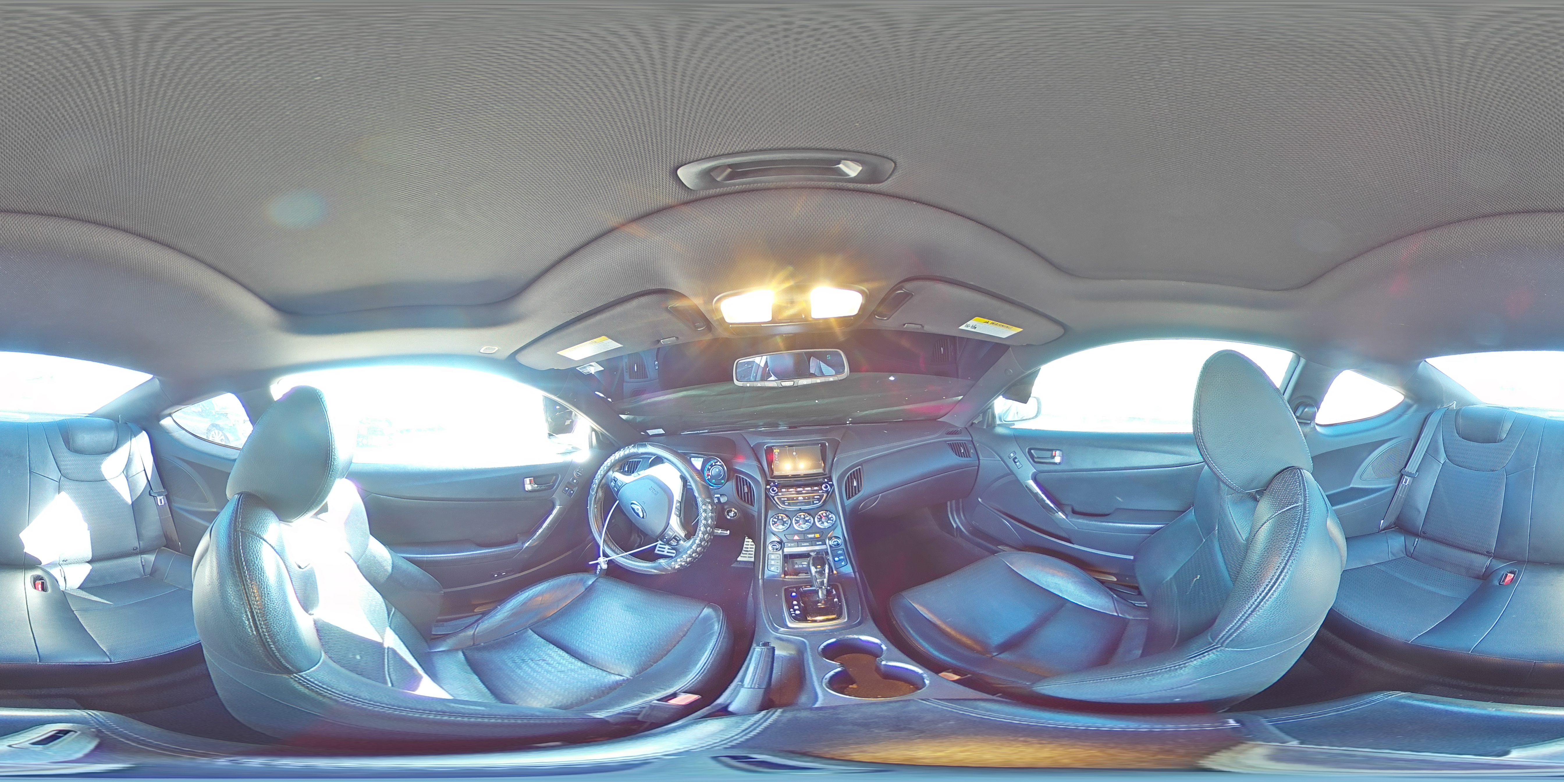 2015 Hyundai Genesis - Image 12