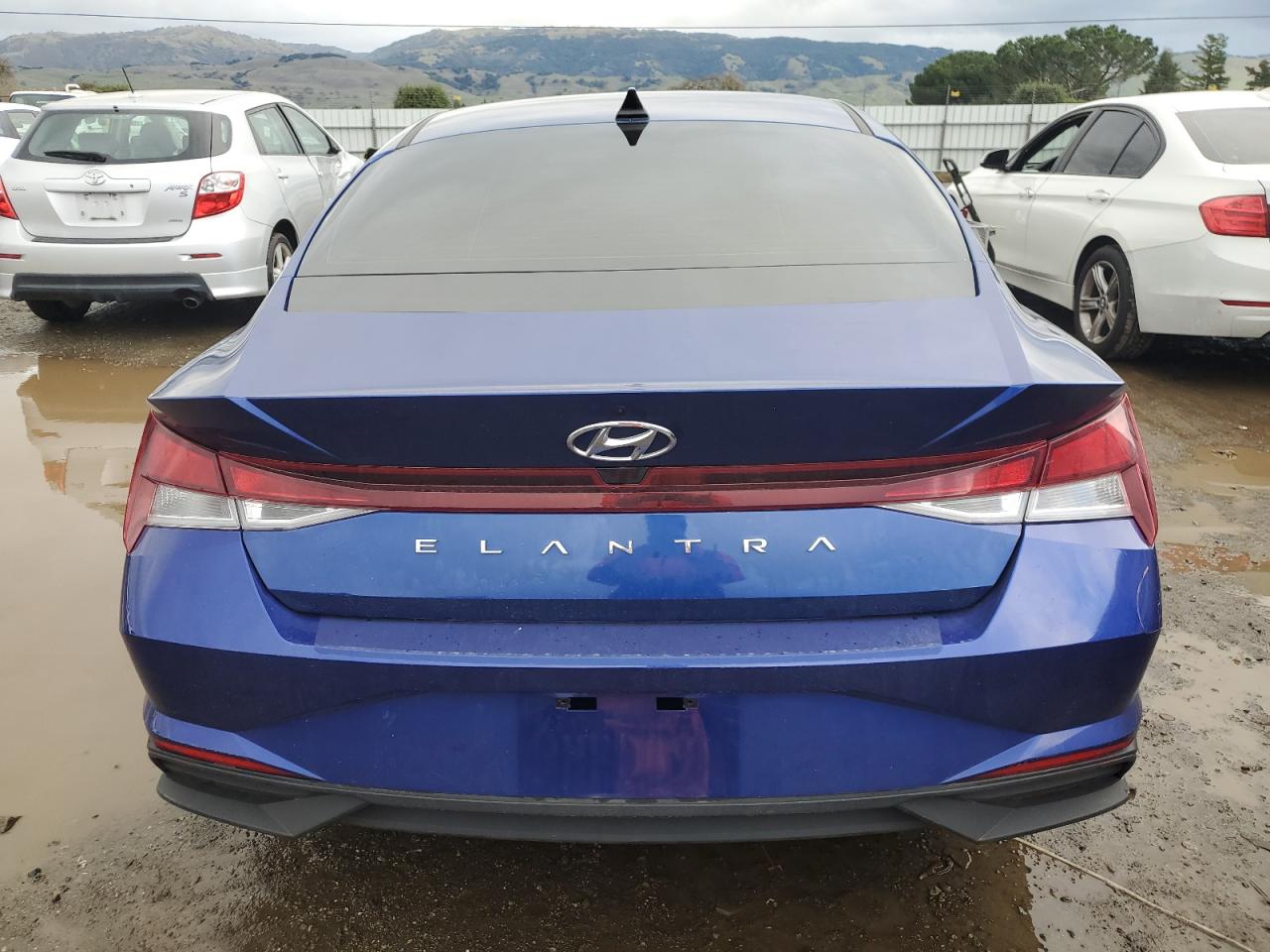 2023 Hyundai Elantra - Image 6