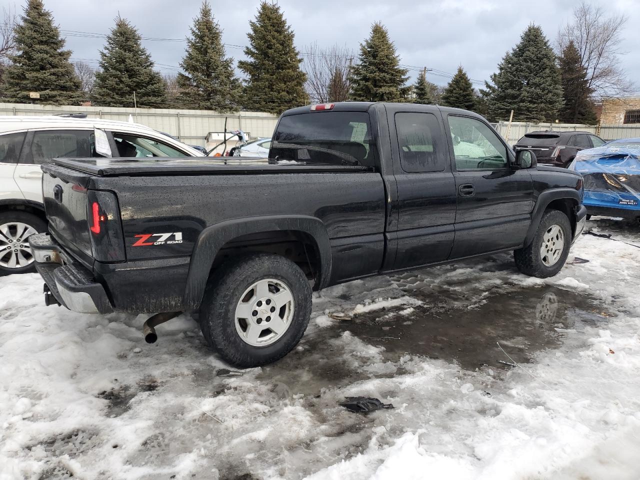 2005 Chevrolet Silverado - Image 3